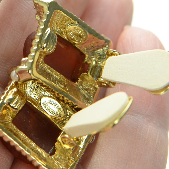 Vintage Kenneth Jay Lane KJL Pearl & Gold Carved Earrings - Picture 6 of 10